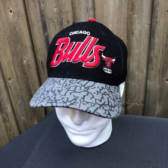 Vintage 9Fifty Embroidered Chicago Bulls Hat - Picture 3 of 4